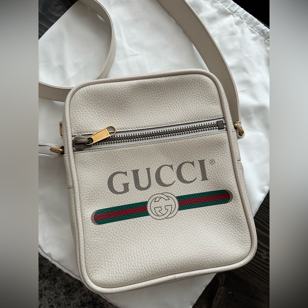 Gucci cross body bag